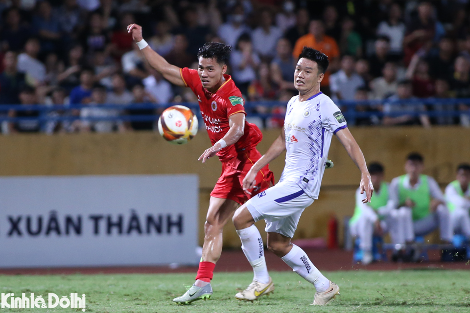 H&agrave; Nội FC đối đầu với CAHN tr&ecirc;n s&acirc;n H&agrave;ng Đẫy.