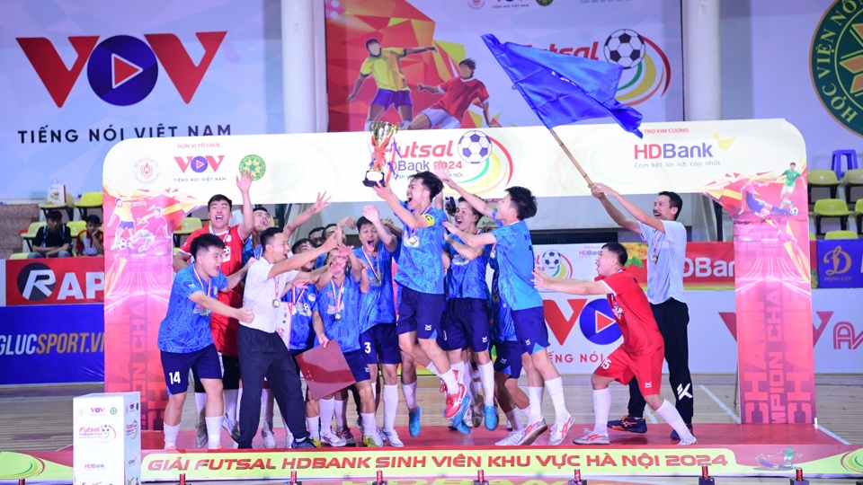 Trường Đại học Kinh tế Kỹ thuật C&ocirc;ng nghiệp v&ocirc; địch&nbsp;Giải futsal sinh vi&ecirc;n khu vực H&agrave; Nội năm 2024 .