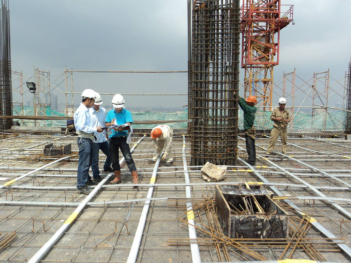 Đ&aacute;nh gi&aacute; việc th&iacute; điểm thưởng hợp đồng đối với g&oacute;i thầu x&acirc;y lắp thuộc c&aacute;c dự &aacute;n giao th&ocirc;ng trong Chương tr&igrave;nh phục hồi v&agrave; ph&aacute;t triển kinh tế - x&atilde; hội.