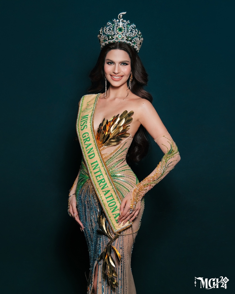 T&acirc;n Miss Grand International 2024 sở hữu chiều cao 178 cm, hiện l&agrave; một người mẫu v&agrave; doanh nh&acirc;n. C&ocirc; từng gi&agrave;nh chiến thắng cuộc thi Miss Super Talent of the World 2022 tại Ph&aacute;p khi tr&ograve;n 18 tuổi.