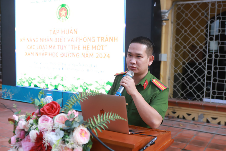 Thiếu t&aacute; Nguyễn Văn Ho&agrave;n - Ph&oacute; Đội trưởng thuộc Ph&ograve;ng Cảnh s&aacute;t điều tra tội phạm về ma t&uacute;y, C&ocirc;ng an tỉnh Quảng Ninh.