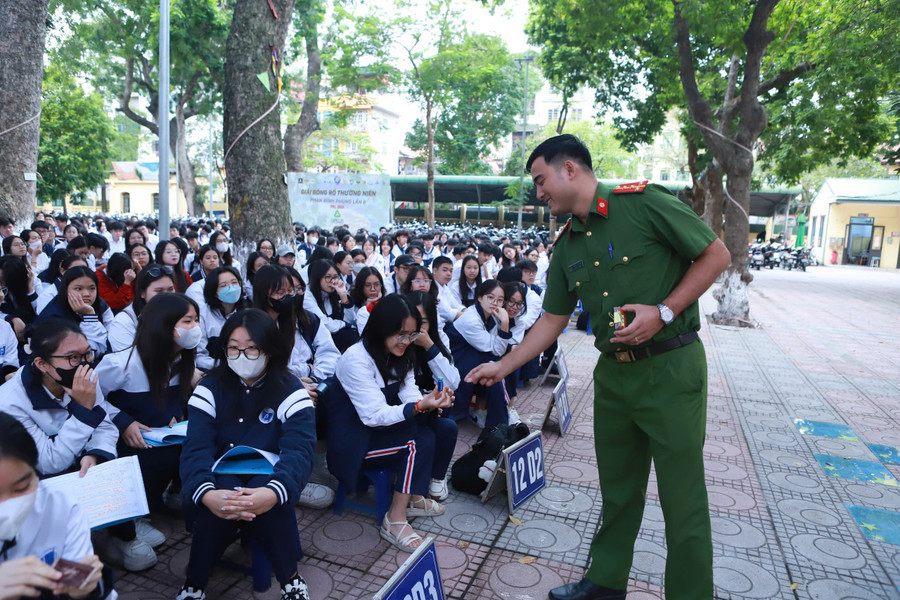 Giúp học sinh nhận diện ma tuý để chủ động phòng tránh - Ảnh 3