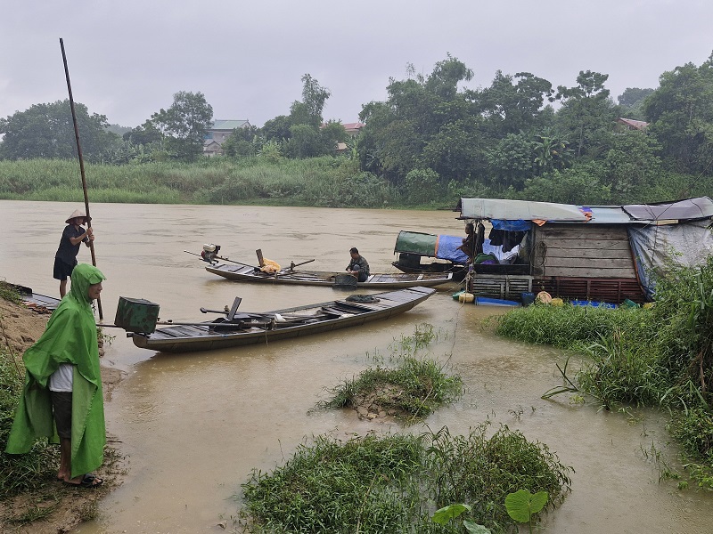 Tỉnh H&agrave; Tĩnh đẩy mạnh tuy&ecirc;n truyền, cảnh b&aacute;o c&aacute;c phương &aacute;n ứng ph&oacute; với mưa lớn, nguy cơ ngập lụt