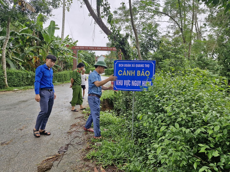 C&aacute;c địa phương ở tỉnh H&agrave; Tĩnh chủ động tuy&ecirc;n truyền, cảnh b&aacute;o, ứng ph&oacute; hiệu quả với mưa lũ, sạt lở đất