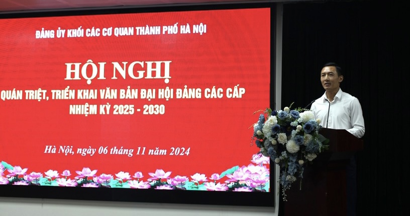 B&iacute;&nbsp;thư Đảng ủy Khối c&aacute;c cơ quan TP H&agrave; Nội Do&atilde;n Trung Tuấn triển khai nội dung ch&iacute;nh trong &nbsp;Chỉ thị&nbsp;số 35-CT/TW v&agrave; c&aacute;c kế hoạch, hướng dẫn, c&ocirc;ng văn của Đảng ủy Khối