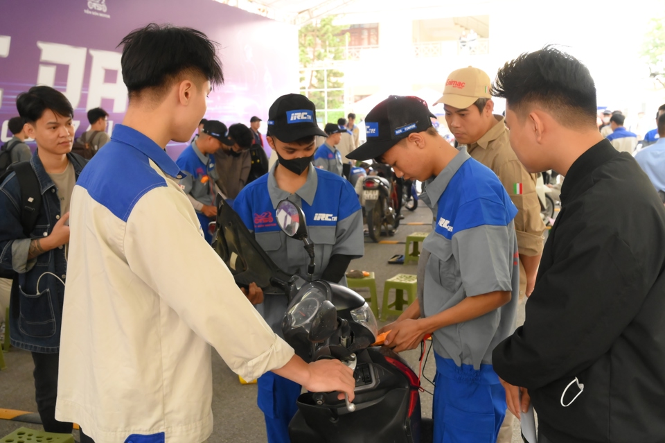 C&aacute;c phương tiện được trải nghiệm g&oacute;i dịch vụ với 4 bước ho&agrave;n to&agrave;n miễn ph&iacute;.