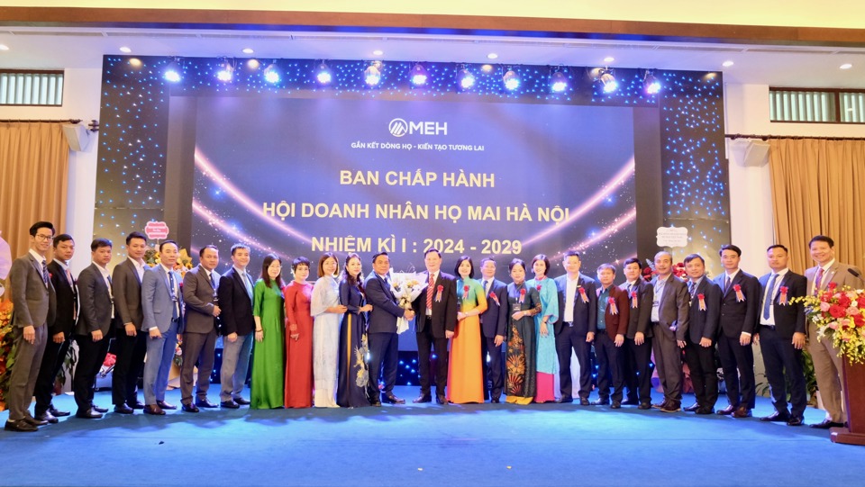 Ban Chấp h&agrave;nh Hội Doanh nh&acirc;n họ Mai H&agrave; Nội nhiệm kỳ 2024 - 2029 ch&iacute;nh thức ra mắt.