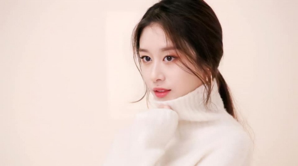 Jiyeon của T-ara đối mặt "cồng phong" từ d&acirc;n mạng.