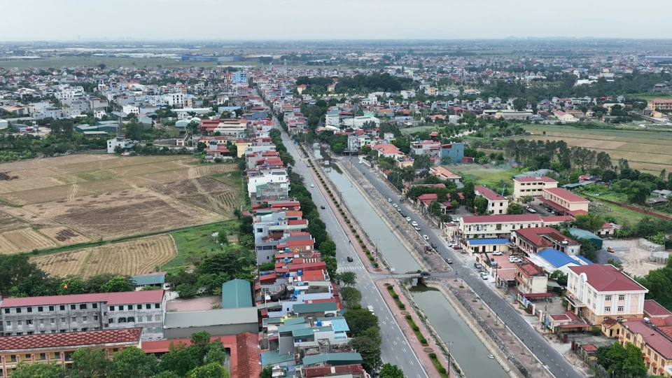 Huyện B&igrave;nh Giang đang từng bước chuyển m&igrave;nh theo hướng đ&ocirc; thị hiện đại.