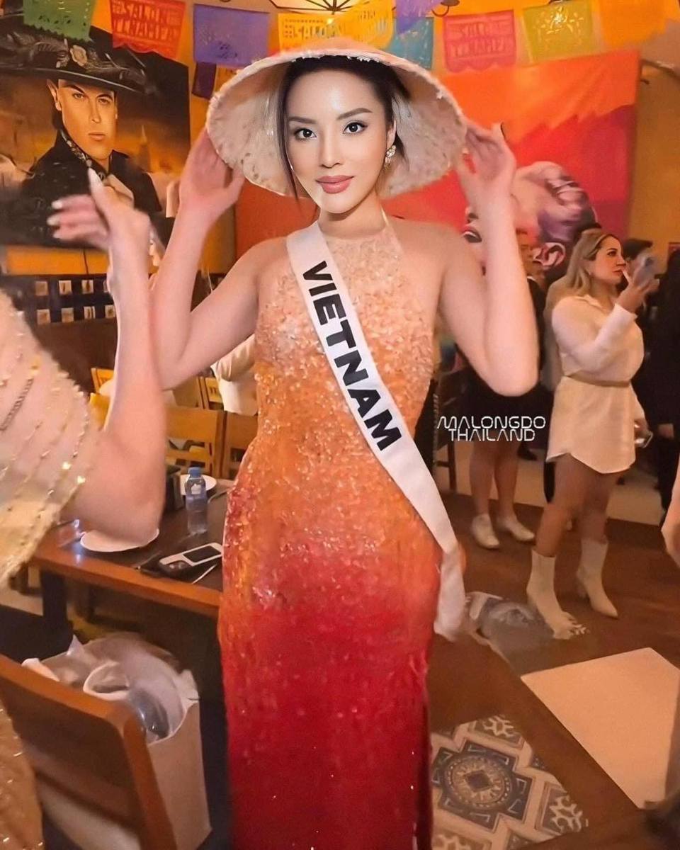 Kỳ Duy&ecirc;n sẽ tham dự phần thi b&aacute;n kết v&agrave;o ng&agrave;y 15/11 tới.&nbsp;C&ocirc;ng t&aacute;c lắp đặt s&acirc;n khấu cho Miss Universe 2024 đang diễn ra khẩn trương, đội ngũ kỹ thuật l&agrave;m việc li&ecirc;n tục để dựng l&ecirc;n s&acirc;n khấu ho&agrave;nh tr&aacute;ng kh&ocirc;ng ngờ với hệ thống &aacute;nh s&aacute;ng, &acirc;m thanh hiện đại.S&acirc;n khấu c&oacute; kh&ocirc;ng gian tr&igrave;nh diễn rộng r&atilde;i, c&aacute;c m&agrave;n h&igrave;nh LED lớn, hiệu ứng &aacute;nh s&aacute;ng v&agrave; &acirc;m thanh sống động được t&iacute;ch hợp l&agrave; điểm nhấn đặc biệt.