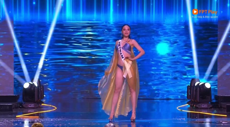 Kỳ Duy&ecirc;n trong phần thi trang phục &aacute;o tắm tại b&aacute;n kết Miss Universe 2024.