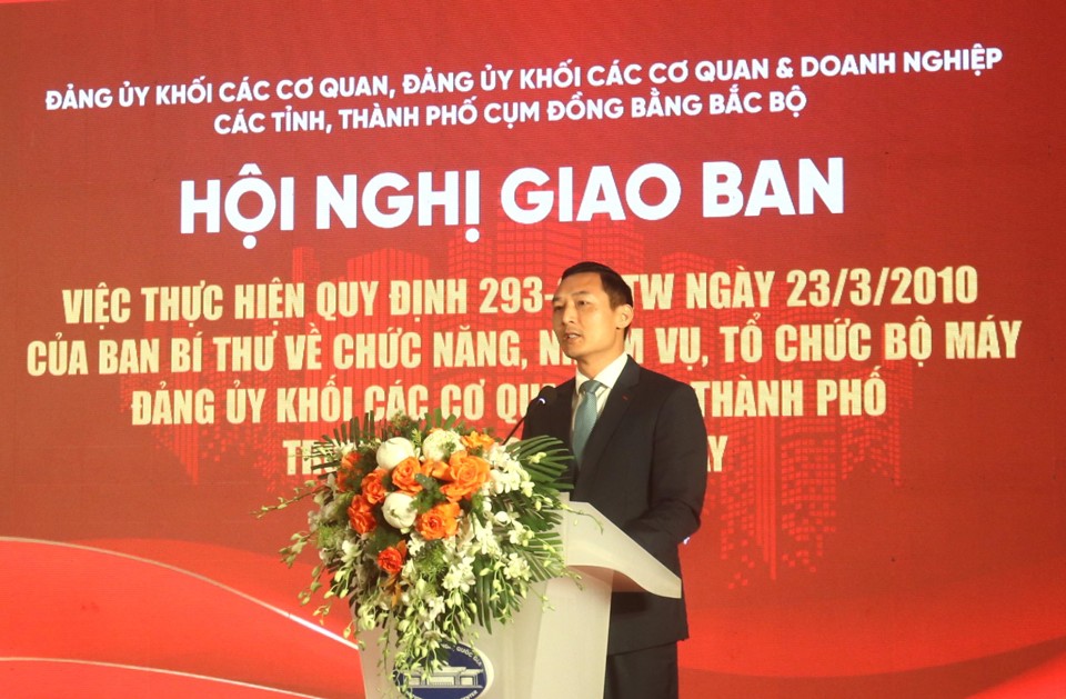 B&iacute; thư Đảng ủy Khối c&aacute;c cơ quan TP H&agrave; Nội Do&atilde;n Trung Tuấn ph&aacute;t biểu khai mạc hội nghị