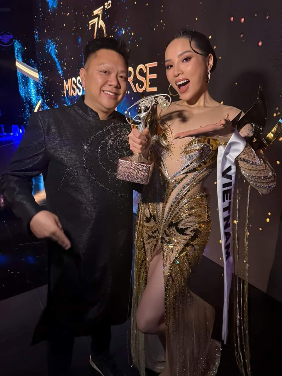 Kỳ Duy&ecirc;n tại hậu trường đ&ecirc;m b&aacute;n kết Miss Universe 2024.