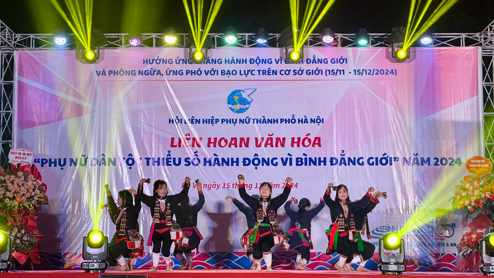 Liên hoan văn hóa “Phụ nữ dân tộc thiểu số hành động vì bình đẳng giới” - Ảnh 1