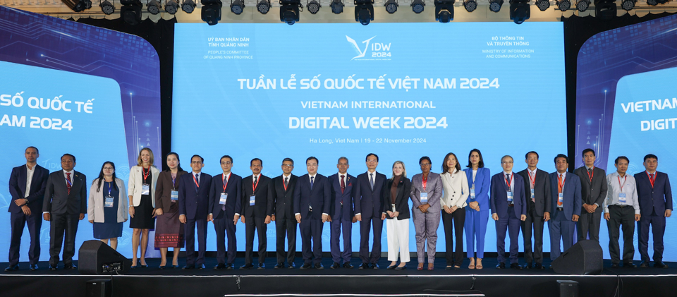 C&aacute;c đại biểu tham dự Tuần lễ số quốc tế năm 2024.