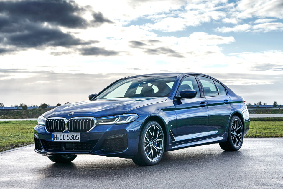 BMW 530i M Sport nhận ưu đ&atilde;i l&ecirc;n đến 100% ph&iacute; trước bạ. Ảnh: BMW