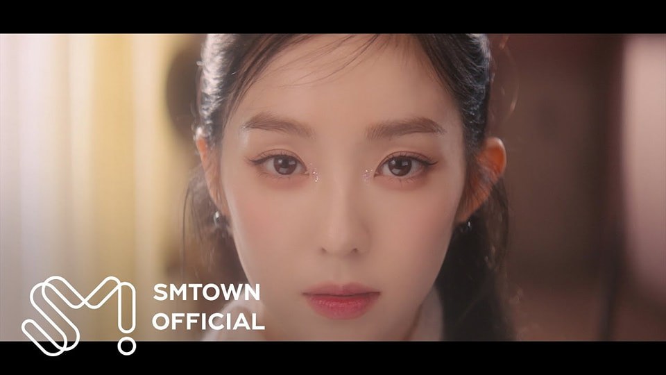 Irene - Th&agrave;nh vi&ecirc;n của nh&oacute;m nhạc nữ Red Velvet ch&iacute;nh thức gia nhập đường đua &acirc;m nhạc với mini album "Like a flower" . Ca kh&uacute;c chủ đề của album l&agrave; "Like a flower" đ&atilde; ch&iacute;nh thức được ph&aacute;t h&agrave;nh trong chiều nay 26/11/2024 tr&ecirc;n Youtube. Ca kh&uacute;c đ&atilde; đạt được hơn 41 ngh&igrave;n lượt xem t&iacute;nh đến 16 giờ 15 ph&uacute;t chiều 26/11.