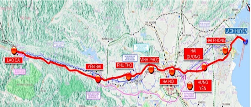 Tuyến đường sắt L&agrave;o Cai - H&agrave; Nội - Hải Ph&ograve;ng - Quảng Ninh d&agrave;i 447,66 km.