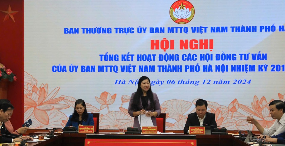 Chủ tịch Ủy&nbsp;ban Mặt trận Tổ quốc Việt Nam TP H&agrave; Nội Nguyễn Lan Hương ph&aacute;t biểu kết luận