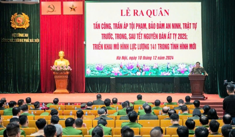 To&agrave;n cảnh Lễ ra qu&acirc;n&nbsp;thực hiện cao điểm tấn c&ocirc;ng, trấn &aacute;p tội phạm, bảo đảm an ninh, trật tự trong dịp Tết Nguy&ecirc;n đ&aacute;n Ất Tỵ 2025.