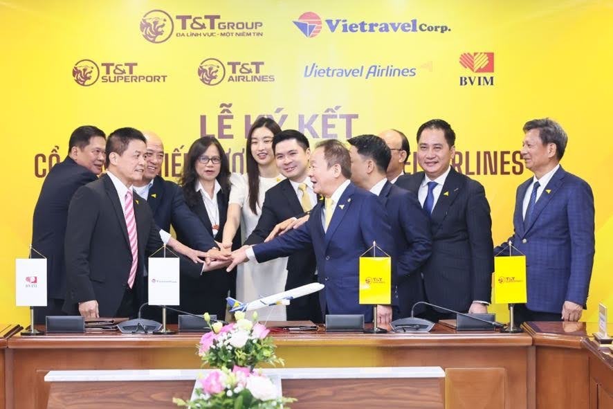 C&aacute;c cổ đ&ocirc;ng chiến lược thể hiện quyết t&acirc;m đưa Vietravel Airlines bay l&ecirc;n.