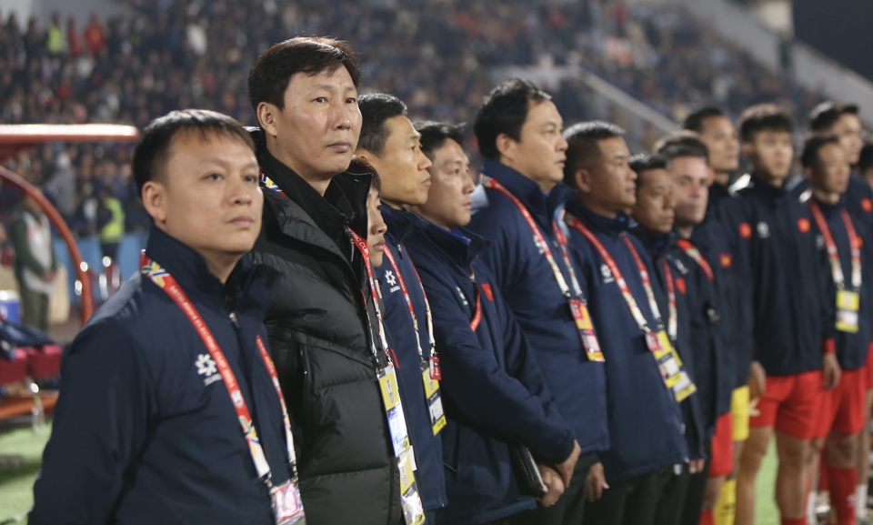 HLV Kim Sang-sik khẳng định tuyển Việt Nam vẫn rộng cửa v&agrave;o b&aacute;n kết ASEAN Cup 2024.