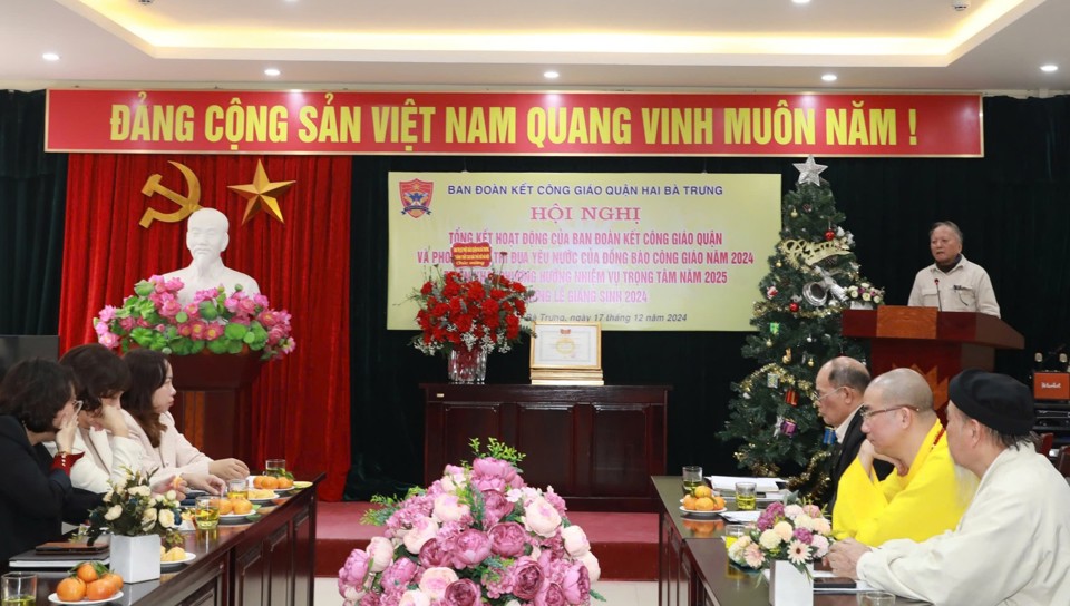 Ban Đo&agrave;n kết c&ocirc;ng gi&aacute;o Quận Hai B&agrave; Trưng tổ chức tổng kết hoạt động của Ban v&agrave; phong tr&agrave;o thi đua y&ecirc;u nước trong đồng b&agrave;o c&ocirc;ng gi&aacute;o năm 2024, triển khai nhiệm vụ trọng t&acirc;m năm 2025