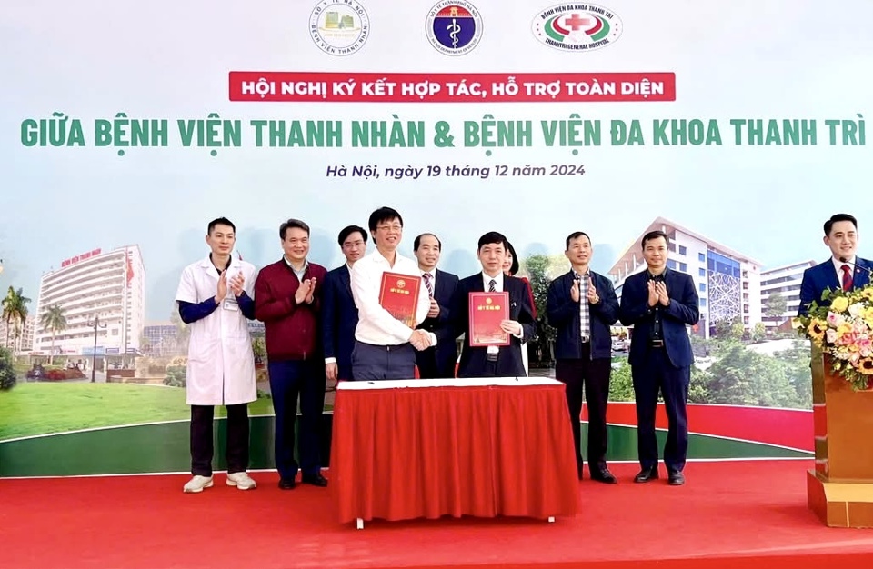 L&atilde;nh đạo Bệnh viện Thanh Nh&agrave;n v&agrave; Bệnh viện đa khoa Thanh Tr&igrave; thực hiện k&yacute; kết hợp t&aacute;c, hỗ trợ to&agrave;n diện. &nbsp;