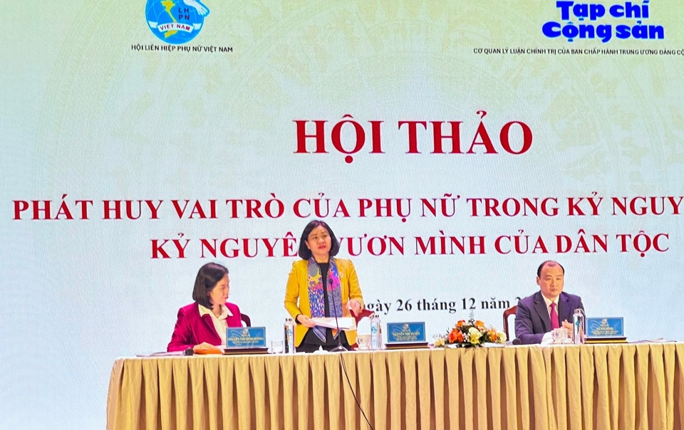 Chủ tịch Trung ương Hội LHPN Việt Nam Nguyễn Thị Tuyến điều h&agrave;nh hội thảo - Ảnh: Bảo L&acirc;m