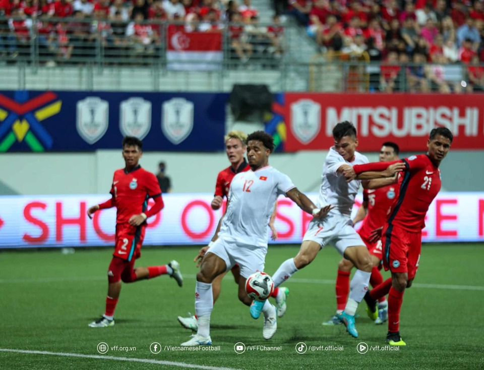 Tuyển Singapore để thua tuyển Việt Nam với tỷ số 0-2 ở trận b&aacute;n kết lượt đi ASEAN Cup 2024.