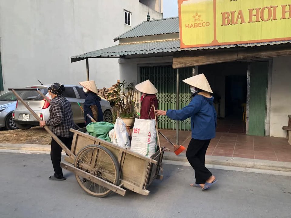 Huyện Quốc Oai đồng loạt ra quân tổng vệ sinh môi trường - Ảnh 3