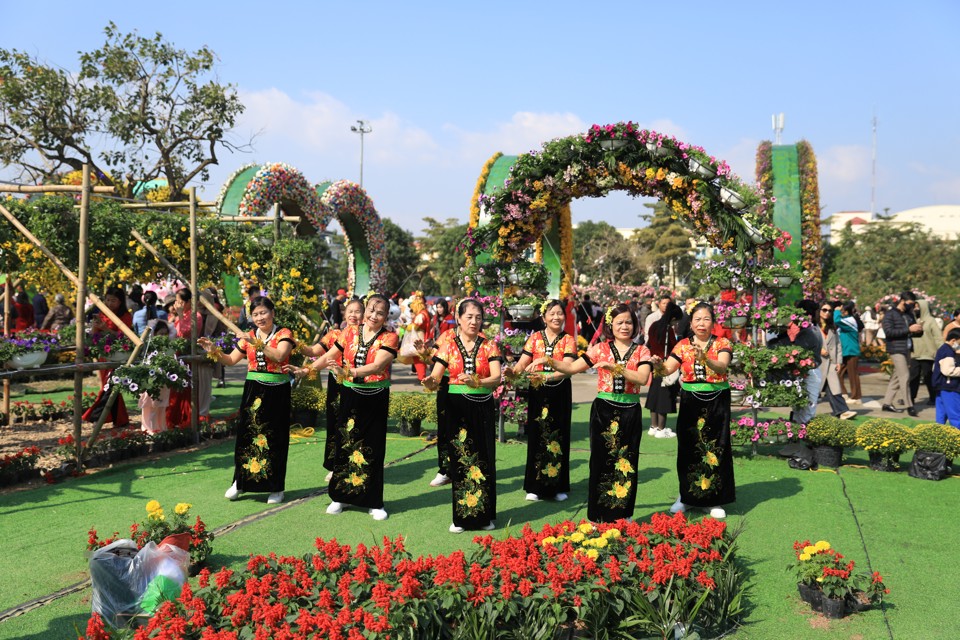 Nhiều hoạt động được tổ chức tại Festival hoa M&ecirc; Linh.