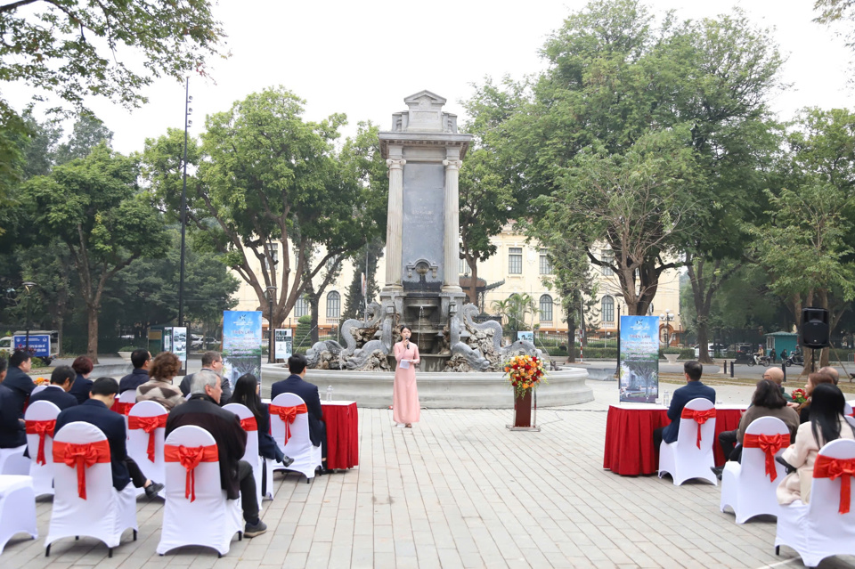 To&agrave;n cảnh lễ kh&aacute;nh th&agrave;nh