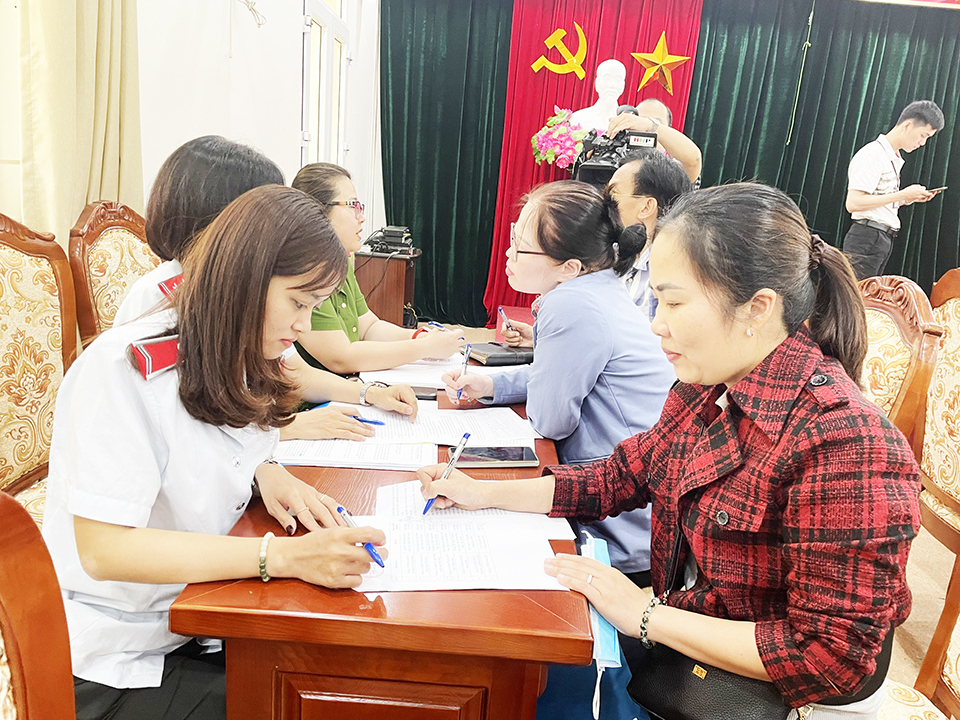 Luật BHXH mới 2024 c&oacute; th&ecirc;m quy định n&agrave;o mới để xử l&yacute; đối với đơn vị nợ BHXH kh&ocirc;ng?