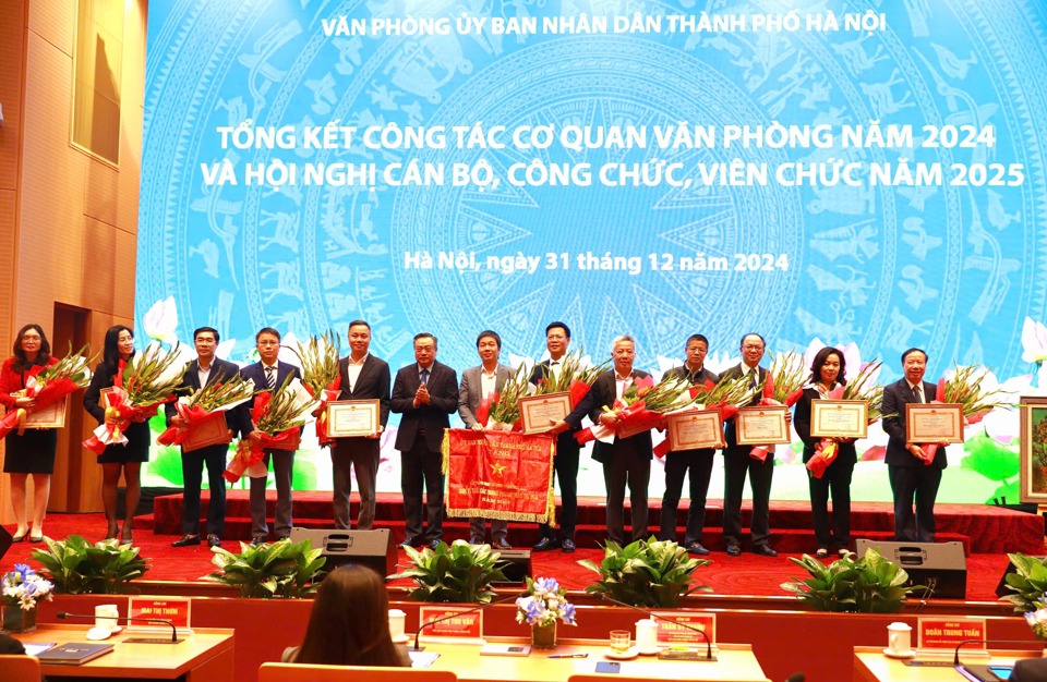 Văn phòng UBND TP Hà Nội: tạo đột phá trong ứng dụng công nghệ thông tin vào xử lý công việc - Ảnh 1