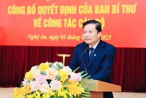 T&acirc;n Chủ tịch UBND tỉnh Nghệ An L&ecirc; Hồng Vinh.