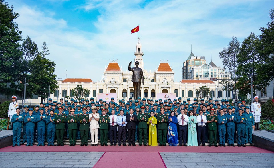 Đại biểu tại Lễ b&aacute;o c&ocirc;ng Chủ tịch Hồ Ch&iacute; Minh.