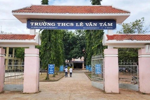 Sau Thanh tra, Hiệu trưởng trường THCS L&ecirc; Văn T&aacute;m đ&atilde; bỏ nhiệm sở đến nay bị c&aacute;ch chức.