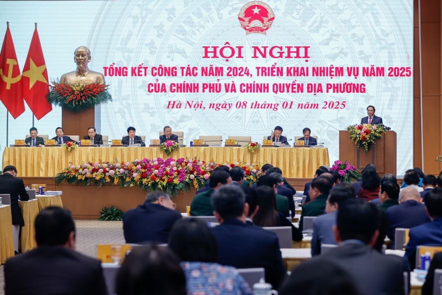 Thủ tướng n&ecirc;u r&otilde;, năm 2025 l&agrave; năm cuối của Kế hoạch 5 năm 2021 - 2025, ch&uacute;ng ta phải r&agrave; so&aacute;t c&aacute;c chỉ ti&ecirc;u, nhiệm vụ của cả 5 năm để ph&aacute;t huy, l&agrave;m tốt hơn với những chỉ ti&ecirc;u đ&atilde; đạt v&agrave; vượt. Ảnh: VGP/Nhật Bắc