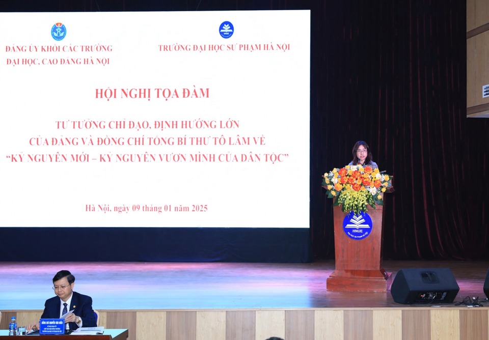 PGS.TS Nguyễn Vũ B&iacute;ch Hiền &ndash; Ph&oacute; B&iacute; thư Đảng ủy Khối b&aacute;o c&aacute;o đề dẫn