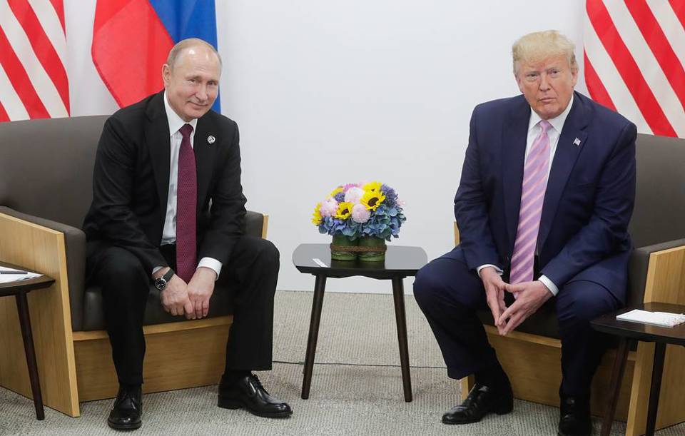 Tổng thống Nga Vladimir Putin v&agrave; Tổng thống đắc cử Mỹ Donald Trump. Ảnh: Tass