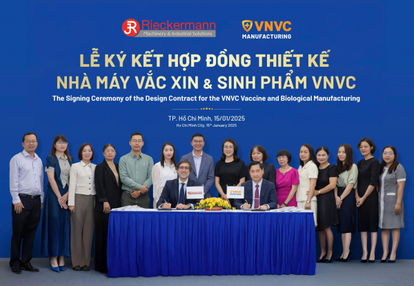 &Ocirc;ng Ng&ocirc; Ch&iacute; Dũng, Chủ tịch HĐQT, Tổng Gi&aacute;m đốc C&ocirc;ng ty Cổ phần Vacxin Việt Nam (VNVC) v&agrave; &ocirc;ng Jorge Domingo Guerra, Gi&aacute;m đốc ph&aacute;t triển kinh doanh Tập đo&agrave;n Rieckermann, k&yacute; hợp đồng thiết kế Nh&agrave; m&aacute;y sản xuất vaccine v&agrave; sinh phẩm VNVC.