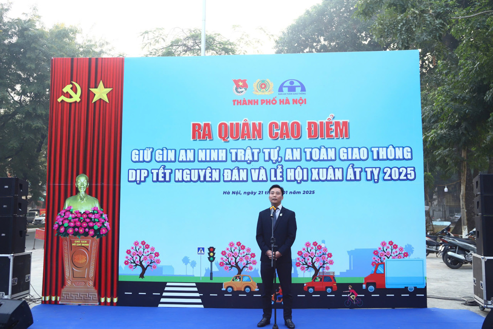 Ph&oacute; B&iacute; thư Thường trực Th&agrave;nh đo&agrave;n, Chủ tịch Hội Li&ecirc;n hiệp thanh ni&ecirc;n Việt Nam TP H&agrave; Nội Nguyễn Đức Tiến ph&aacute;t biểu tại chương tr&igrave;nh