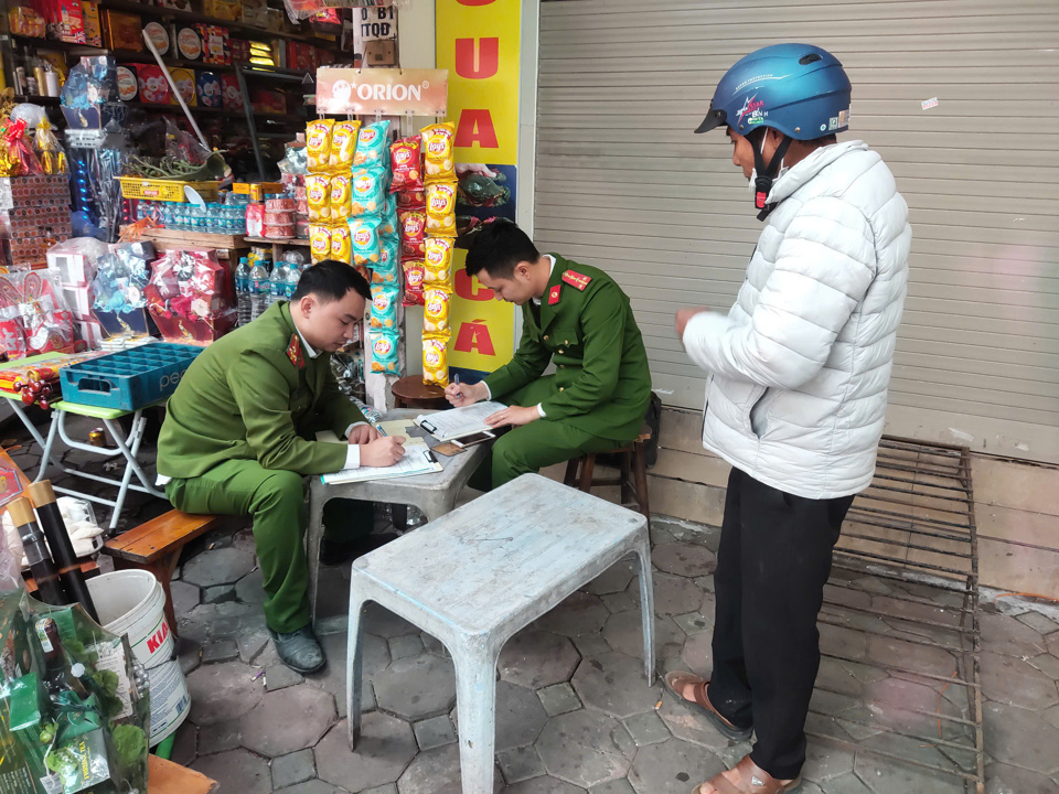 Đối với những trường hợp vi phạm, lực lượng chức năng ki&ecirc;n quyết xử l&yacute; nghi&ecirc;m theo quy định của ph&aacute;p luật.