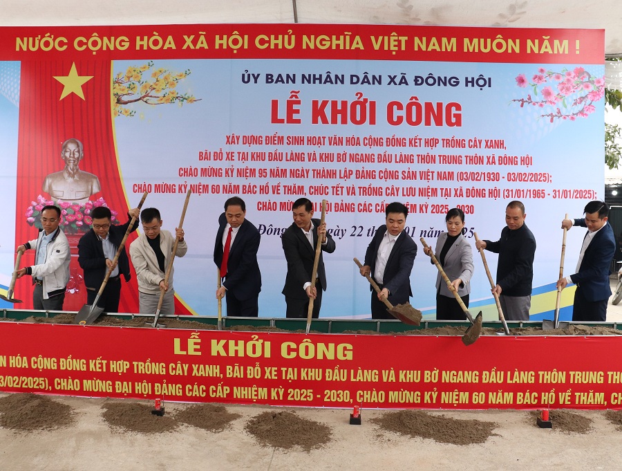 C&aacute;c đại biểu l&agrave;m lễ khởi c&ocirc;ng dự &aacute;n