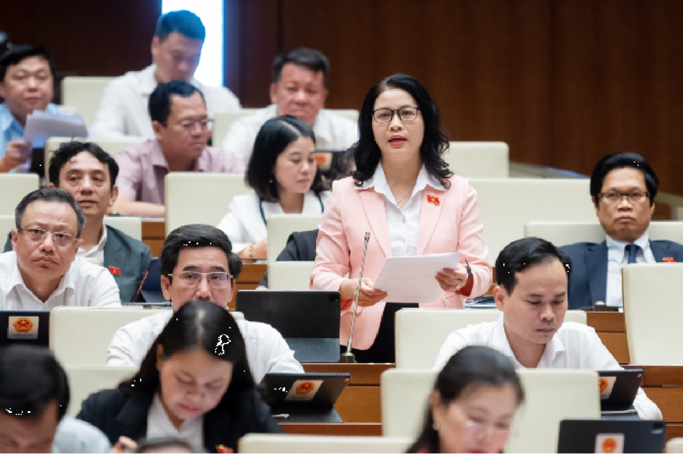 Đại biểu Quốc hội Nguyễn Thị Lan, Đo&agrave;n đại biểu Quốc hội TP H&agrave; Nội, b&agrave;y tỏ,&nbsp; Luật Thủ đ&ocirc; (sửa đổi) được chuẩn bị c&ocirc;ng phu, nghi&ecirc;m t&uacute;c.&nbsp;&nbsp;&nbsp;&nbsp; Ảnh: Quốc hội