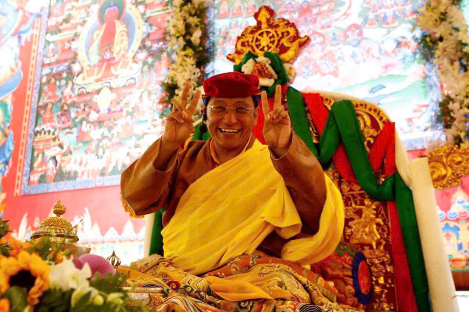 Đức Gyalwang Drukpa đời thứ 12.