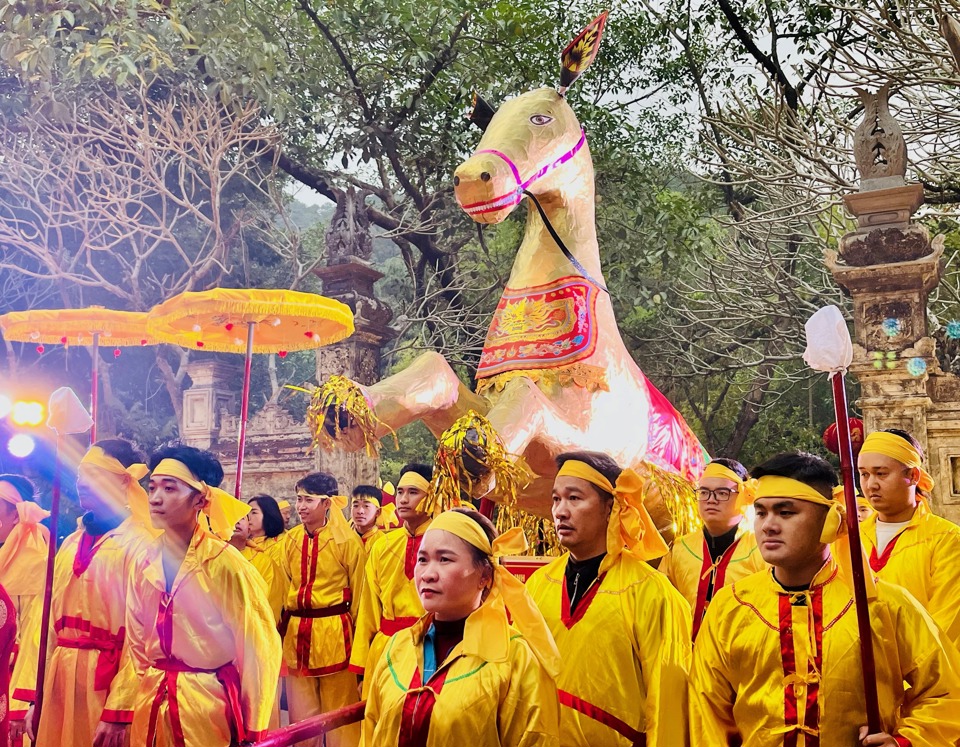 Thần m&atilde; của th&ocirc;n Ph&ugrave; M&atilde; (x&atilde; Ph&ugrave; Linh).