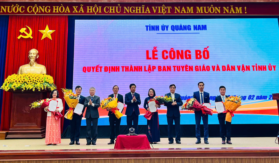 Quảng Nam c&ocirc;ng bố quyết định th&agrave;nh lập Ban Tuy&ecirc;n gi&aacute;o v&agrave; D&acirc;n vận Tỉnh ủy.