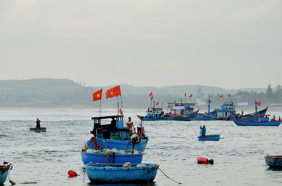 &nbsp;Đ&acirc;y l&agrave; lễ hội mang n&eacute;t văn h&oacute;a đặc sắc của ngư d&acirc;n v&ugrave;ng biển, cầu mong trời y&ecirc;n biển lặng, mưa thuận gi&oacute; h&ograve;a, được m&ugrave;a t&ocirc;m c&aacute;.